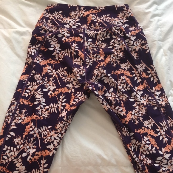 Fabletics High-Waisted Powerhold Capri - Picture 2 of 3